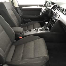 Foto inzerátu Volkswagen Passat 2.0 TDI