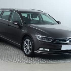 Foto inzerátu Volkswagen Passat 2.0 TDI