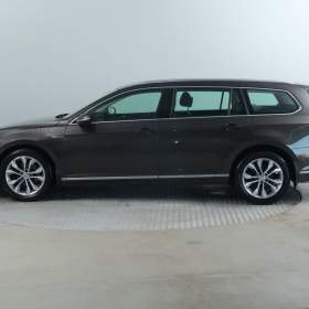 Foto inzerátu Volkswagen Passat 2.0 TDI