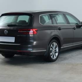 Foto inzerátu Volkswagen Passat 2.0 TDI
