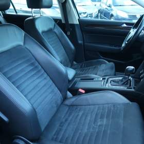 Foto inzerátu Volkswagen Passat 2.0 TDI