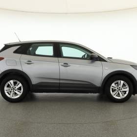 Foto inzerátu Opel Grandland 1.2 Turbo