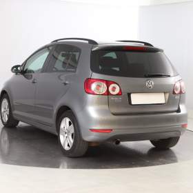 Foto inzerátu Volkswagen Golf 1.6 TDI