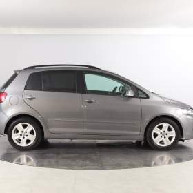 Foto inzerátu Volkswagen Golf 1.6 TDI