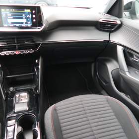 Foto inzerátu Peugeot e-2008 50 kWh