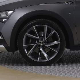 Foto inzerátu Škoda Superb 2.0 TDI