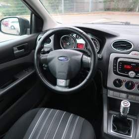 Foto inzerátu Ford Focus 1.6 16V