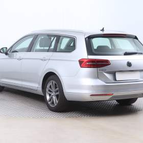 Foto inzerátu Volkswagen Passat 2.0 TDI
