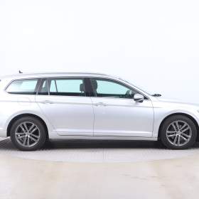 Foto inzerátu Volkswagen Passat 2.0 TDI