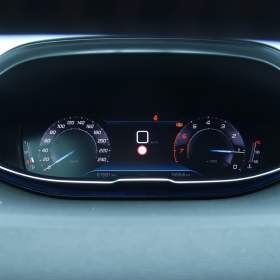 Foto inzerátu Peugeot 5008 PureTech 130