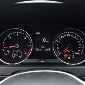 Foto inzerátu Volkswagen Golf 2.0 TDI