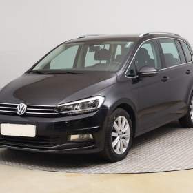 Foto inzerátu Volkswagen Touran 2.0 TDI
