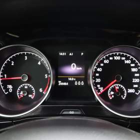 Foto inzerátu Volkswagen Touran 2.0 TDI