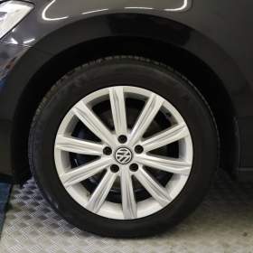 Foto inzerátu Volkswagen Touran 2.0 TDI