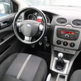 Foto inzerátu Ford Focus 1.6 16V