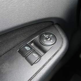 Foto inzerátu Ford Focus 1.6 16V