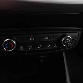 Foto inzerátu Opel Crossland 1.2 Turbo