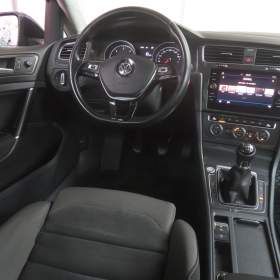 Foto inzerátu Volkswagen Golf 2.0 TDI