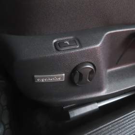 Foto inzerátu Volkswagen Golf 2.0 TDI