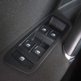 Foto inzerátu Volkswagen Golf 2.0 TDI