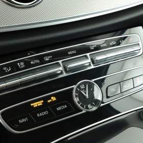 Foto inzerátu Mercedes-Benz Třídy E E 400 4MATIC