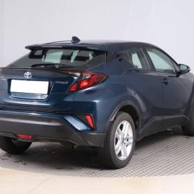 Foto inzerátu Toyota C-HR 1.8 Hybrid