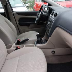Foto inzerátu Ford Focus 1.6 16V