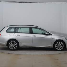 Foto inzerátu Volkswagen Golf 1.6 TDI