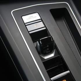 Foto inzerátu Volkswagen Golf 1.0 eTSI