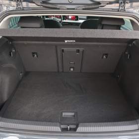 Foto inzerátu Volkswagen Golf 1.0 eTSI