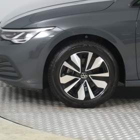 Foto inzerátu Volkswagen Golf 1.0 eTSI