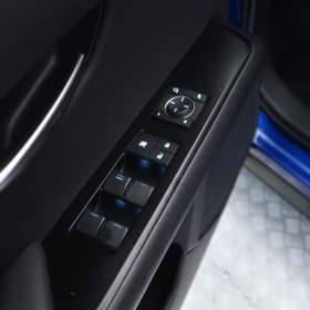 Foto inzerátu Lexus UX 250h