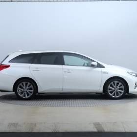 Foto inzerátu Toyota Auris Hybrid
