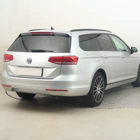 Foto inzerátu Volkswagen Passat 2.0 TDI
