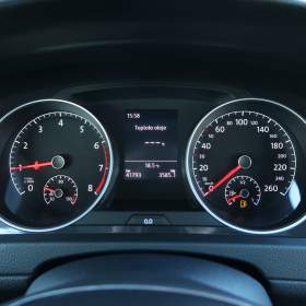 Foto inzerátu Volkswagen Golf 1.0 TSI