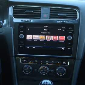 Foto inzerátu Volkswagen Golf 1.0 TSI