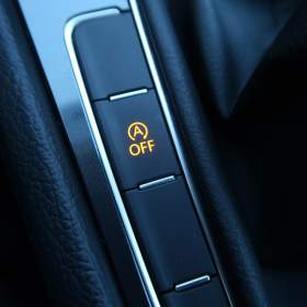 Foto inzerátu Volkswagen Golf 1.0 TSI