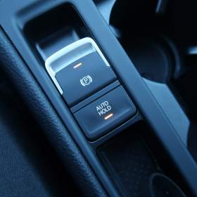 Foto inzerátu Volkswagen Golf 1.0 TSI