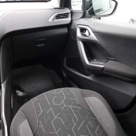 Foto inzerátu Peugeot 2008 1.2 PureTech