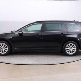 Foto inzerátu Volkswagen Passat 2.0 TDI