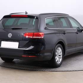 Foto inzerátu Volkswagen Passat 2.0 TDI