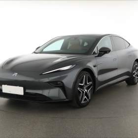 Foto inzerátu Rising F7 77 kWh RWD