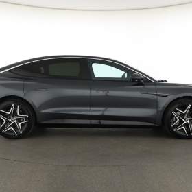 Foto inzerátu Rising F7 77 kWh RWD