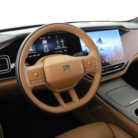 Foto inzerátu Rising F7 77 kWh RWD