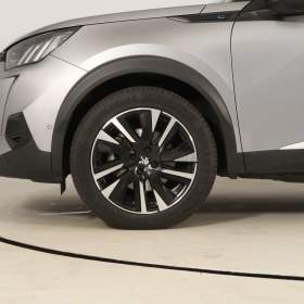 Foto inzerátu Peugeot e-2008 50 kWh