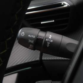 Foto inzerátu Peugeot e-2008 50 kWh