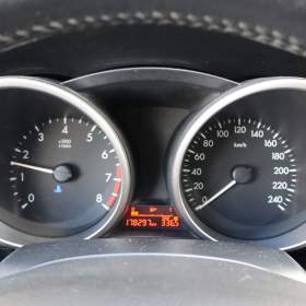 Foto inzerátu Mazda 5 1.8