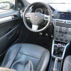 Foto inzerátu Opel Astra 2.0 Turbo