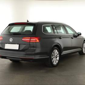 Foto inzerátu Volkswagen Passat 2.0 TDI
