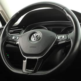 Foto inzerátu Volkswagen Passat 2.0 TDI